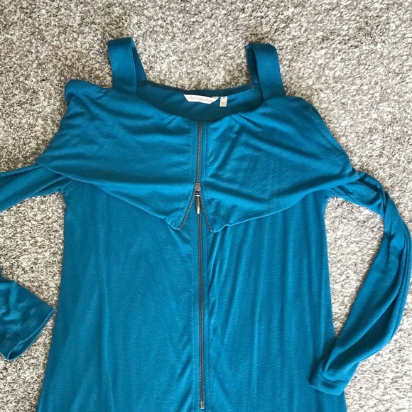 Statement top - Picture 3 of 3